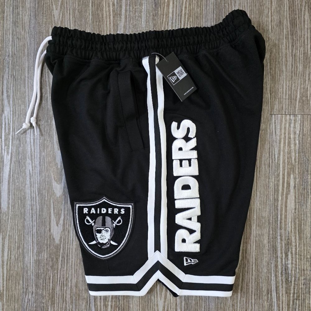 Las Vegas Raiders New Era NFL Shorts Chenille Embrodery Logos Black White XXL LE